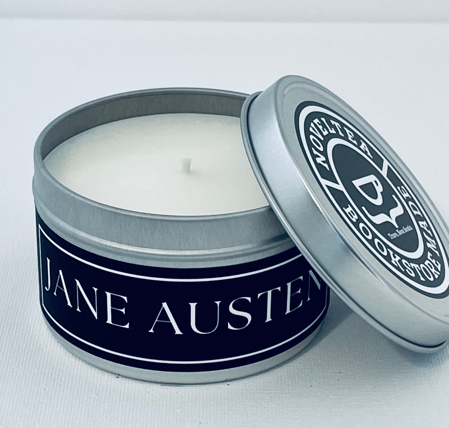 Jane Austen -  Lavender & Earl Grey Scented Black Label Candle