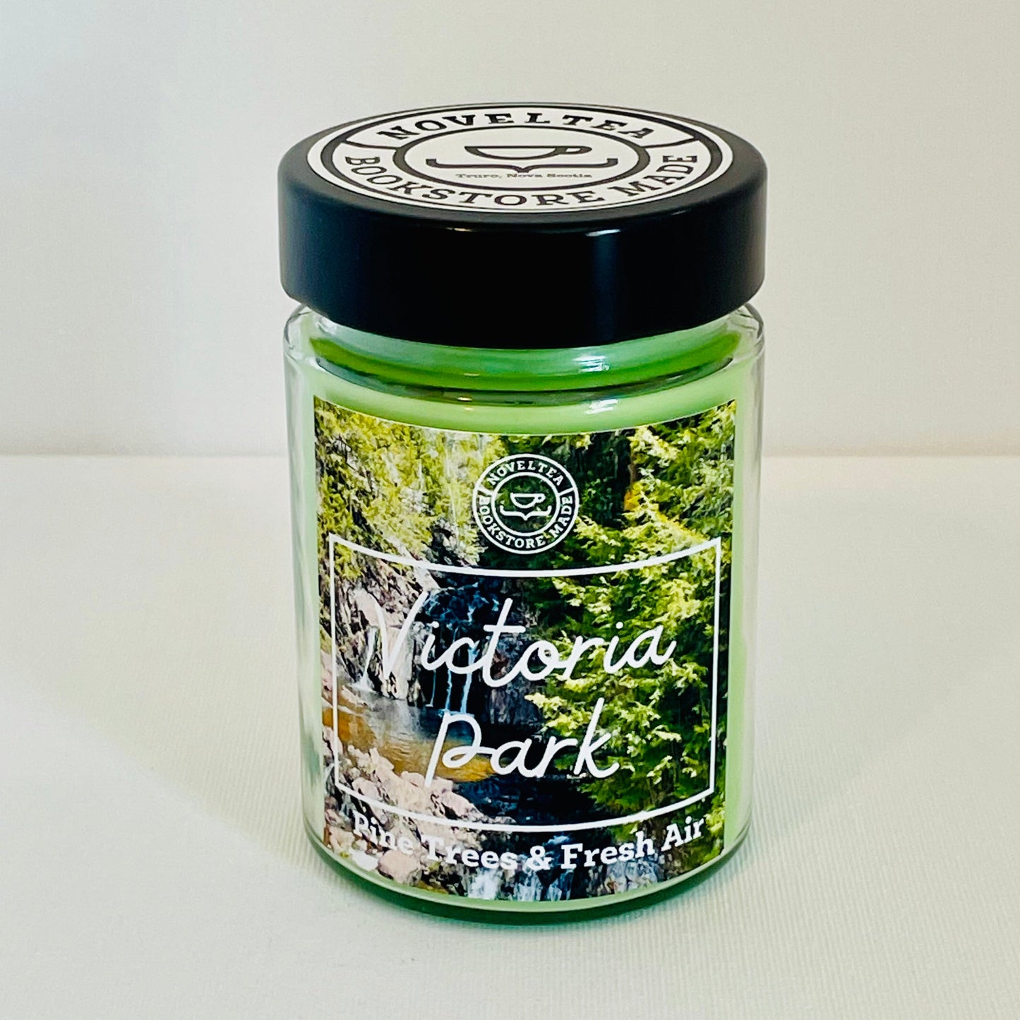 Victoria Park - Woodsy Soy Candle